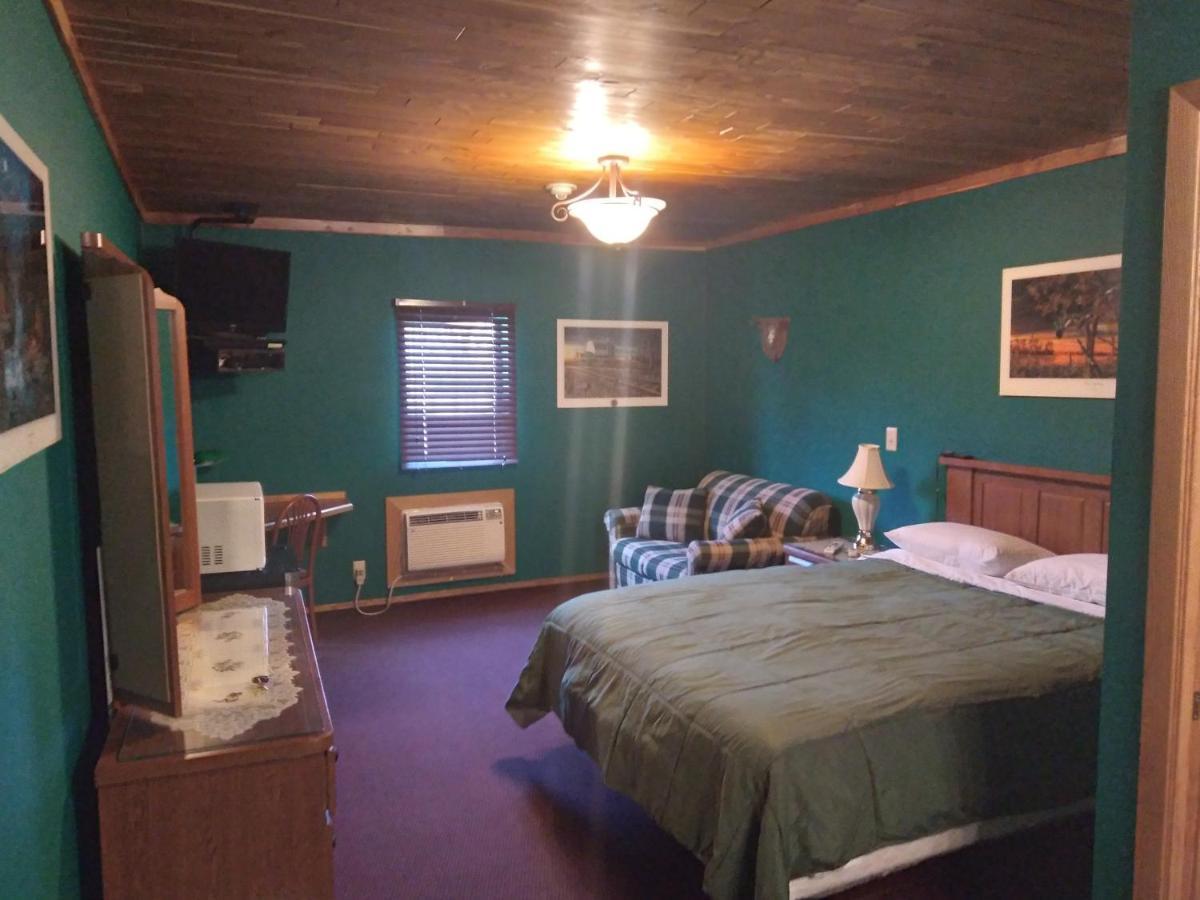 Comfort Zone Inn Rothsay Экстерьер фото